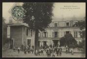 « Institution Brazeau. 1bis, rue de Seine. Argenteuil ». J. David phot., Levallois.