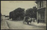 « Ezanville. La place de la Fête ». Frémont édit. Beaumont-sur-Oise.