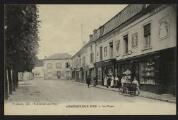 2 vues « Asnières-sur-Oise. La place ». Frémont édit., Beaumont-sur-Oise.
