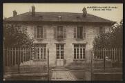 2 vues « Asnières-sur-Oise (S.-et-O.). L'école des filles ». Édit. Raymond. A. L'Hoste, 139 rue Lafayette, Paris.