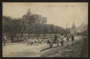 2 vues  - « Aincourt (S.-et-O.). Place de l\'Eglise ». Edition Chevalier épicerie. L\'H., Paris. (ouvre la visionneuse)