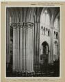 1 vue  - Taverny. - Église Sainte-Vierge et Saint-Barthélemy, croisées du transept : piliers. (ouvre la visionneuse)