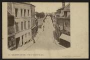 2 vues  - « 17. Beaumont-sur-Oise. Pont et avenue de la Gare ». Imp. André Cayeux, Persan-Beaumont. (ouvre la visionneuse)