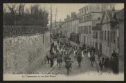 2 vues  - « Beaumont-sur-Oise. Cavalcade du 24 mars 1912. Le commandant et son état major ». Frémont édit., Beaumont-sur-Oise. (ouvre la visionneuse)