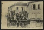 2 vues « 8. Inondations. Janvier 1910. Bezons. Rue d'Argenteuil ». Cliché Carlier.