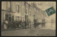 2 vues  - « 15. Inondations. Janvier 1910. Bezons. Rue de Pontoise. Vue prise de la rue d\'Argenteuil ». Cliché Carlier. (ouvre la visionneuse)