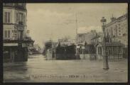 2 vues « 3. Inondations. Janvier 1910. Bezons. Rue de Villeneuve ». Cliché Carlier. Josse édit., 8 rue de Pontoise.