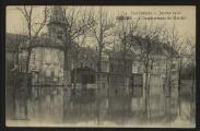 2 vues  - « 14. Inondations. Janvier 1910. Bezons. L\'emplacement du marché ». Cliché Carlier. (ouvre la visionneuse)