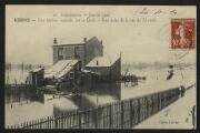 2 vues  - « 21. Inondations. Janvier 1910. Bezons. Une maison inondée sur le quai. Vue prise de la rue de l\'Avenir ». Cliché Carlier. (ouvre la visionneuse)