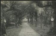 2 vues  - « Montsoult (S.-et-O.). Villa Béthanie. Le chemin de croix ». (ouvre la visionneuse)