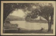 2 vues  - « Vétheuil (S.-et-O.). Vue prise sur la Seine du bout de la promenade ». H. Ducoudré, Poissy. (ouvre la visionneuse)