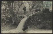2 vues  - « Viarmes. Le moulin de Giez. La chute d\'eau ». Imp.-phot. J. Frémont, Beaumont-sur-Oise. (ouvre la visionneuse)