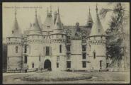 2 vues  - « Château de Vigny. Façade principale (3) ». Cliché Godefroy. A. Seyes imp.-édit., Pontoise. (ouvre la visionneuse)