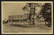 2 vues  - « 9. Sanatorium de la Bucaille, Aincourt (S.-et-O.). Direction et avenue du personnel ». Édit. Bertin-Taluffe, Mantes. (ouvre la visionneuse)
