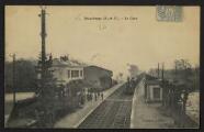 2 vues  - « Beauchamps (S.-et-O.). La gare ». Collection Levillain. (ouvre la visionneuse)