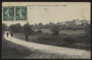 2 vues  - « Chauvry. Route de Saint-Leu. Fontaine du chêne ». Collection Thomas. (ouvre la visionneuse)