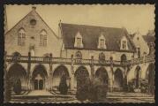 2 vues  - « 22. Abbaye de Royaumont. Asnières-sur-Oise (S.-et-O.). Cloître (angle Sud-Ouest) ». Edit. G. Barraud phot., Viarmes. (ouvre la visionneuse)