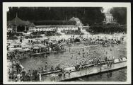 2 vues « 1. La plage de l'Isle-Adam (S.-et-O.). Les piscines et les cabines ». Edition de cartes postales illustrées de la plage de L'Isle-Adam.